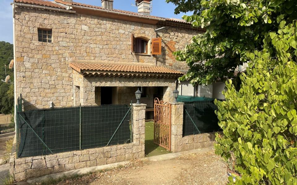 Maison F4  meublé à louer secteur Tavaco proche Ajaccio