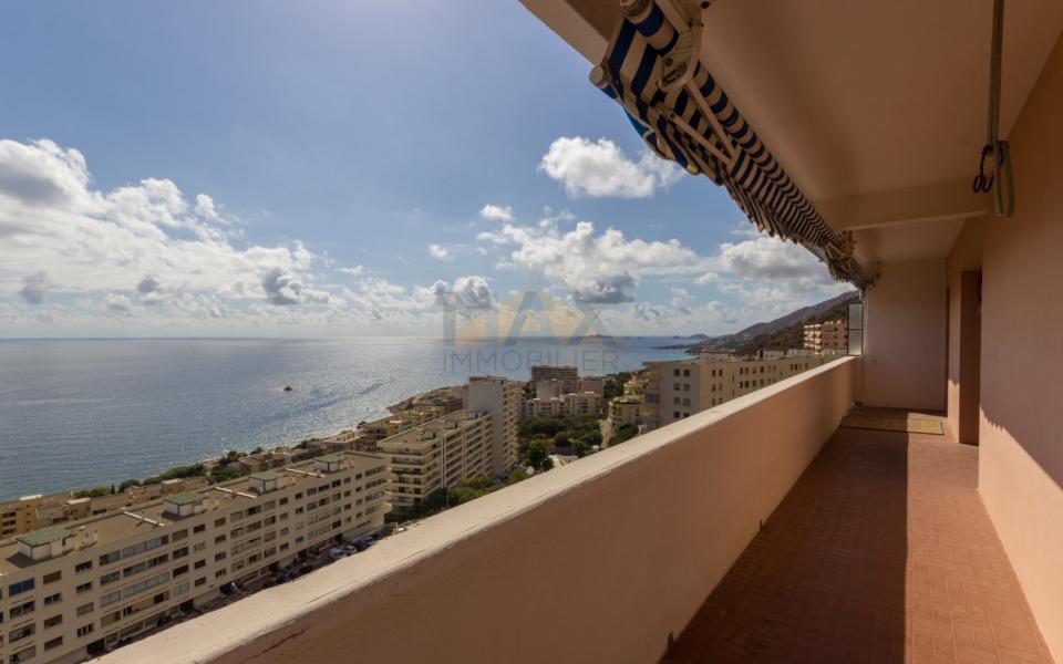 En Corse à Ajaccio, F4 Route des Sanguinaires, pignon vue mer panoramique