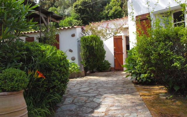 Façade avec jardin, Maison F4 à louer proche de Coti Chiavari