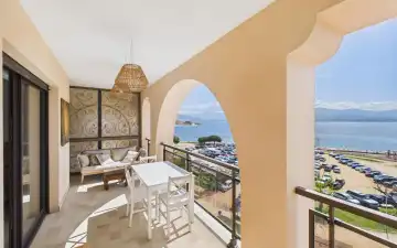 A vendre Studio avec terrasse et Vue Mer, Triangle d'Or