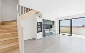 A vendre F4-5 Duplex Neuf proche Centre ville