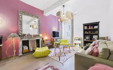 F2-3 A VENDRE RUE BONAPARTE