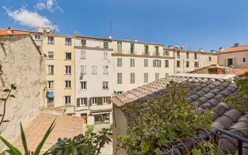 F2 VIEILLE VILLE