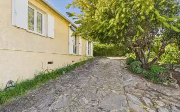 MAISON A VENDRE A CONFINA