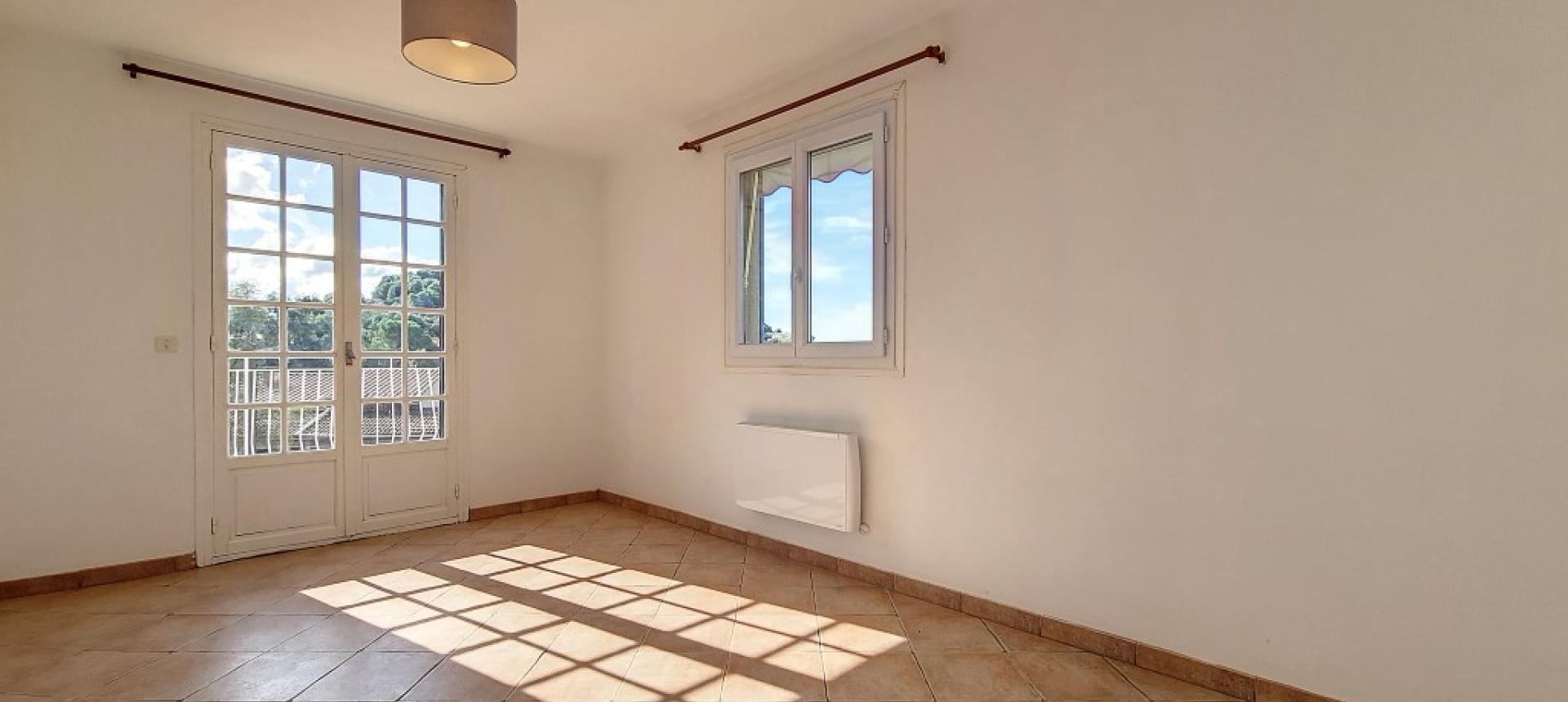 F3 à louer Bastelicaccia chambre 