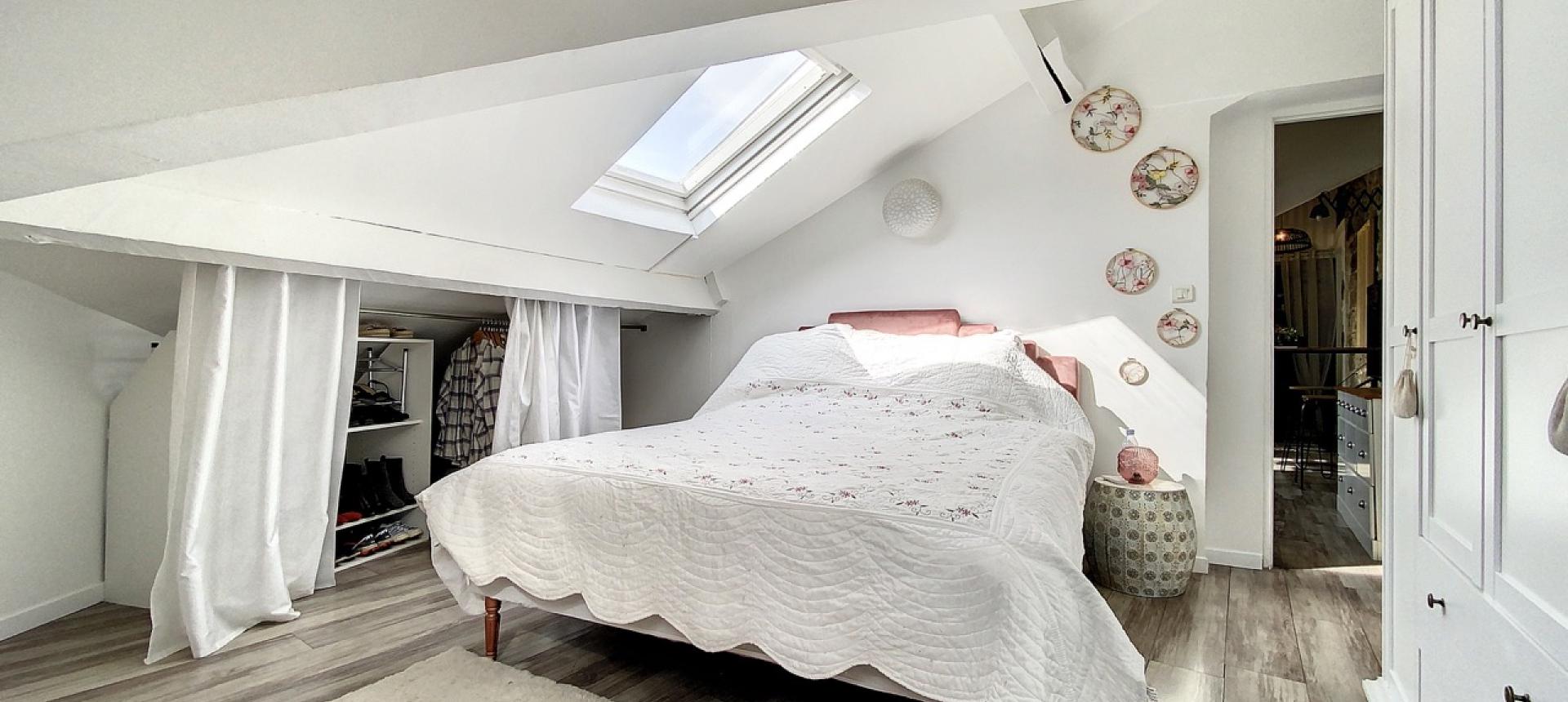  F2 meublé à louer BD Maglioli  chambre 