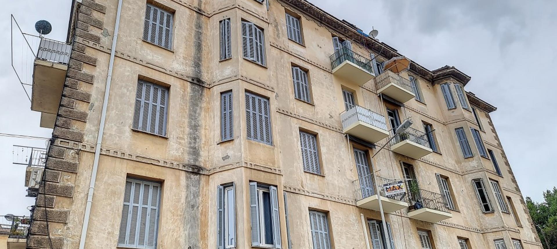 F3 meublé à louer Bb Maglioli  immeuble 