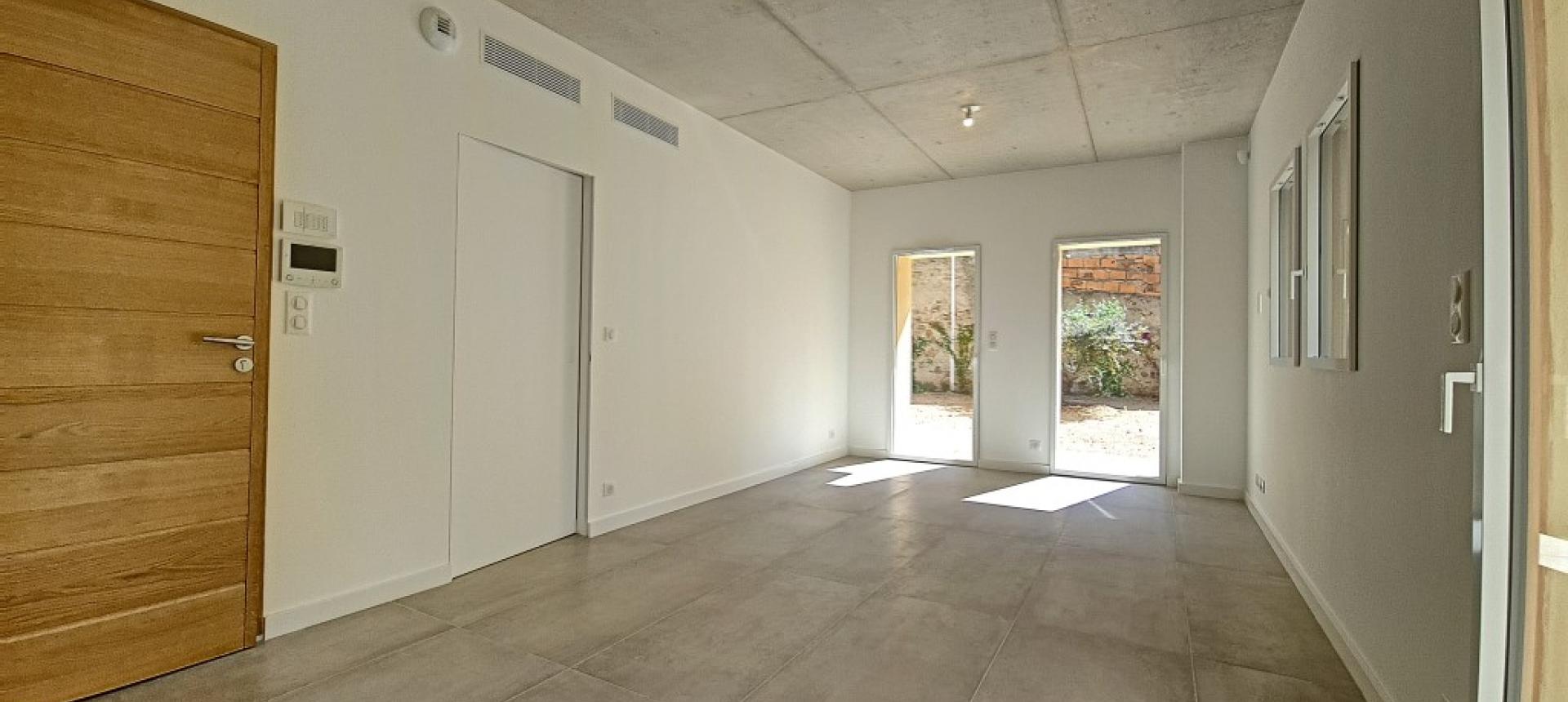 F3 à louer  Albert 1er Forcone séjour