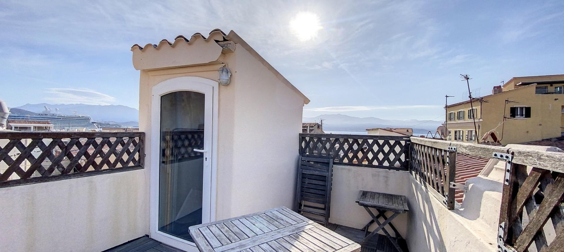 Appartement F3 toit terrasse à vendre - Ajaccio hypercentre