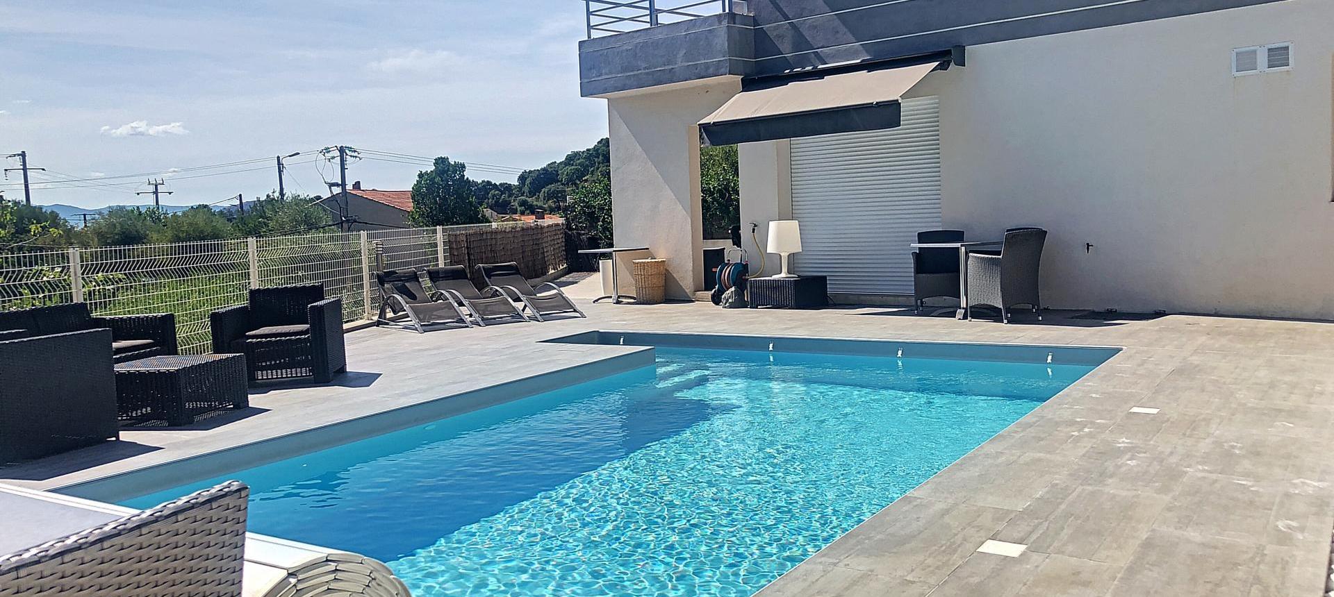 Coup de coeur, AFA T3 duplex avec piscine  privative