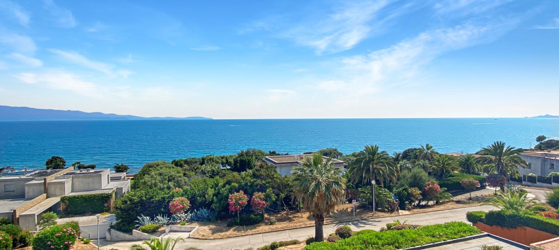 A VENDRE F4 VUE MER ROUTE DES SANGUINAIRES