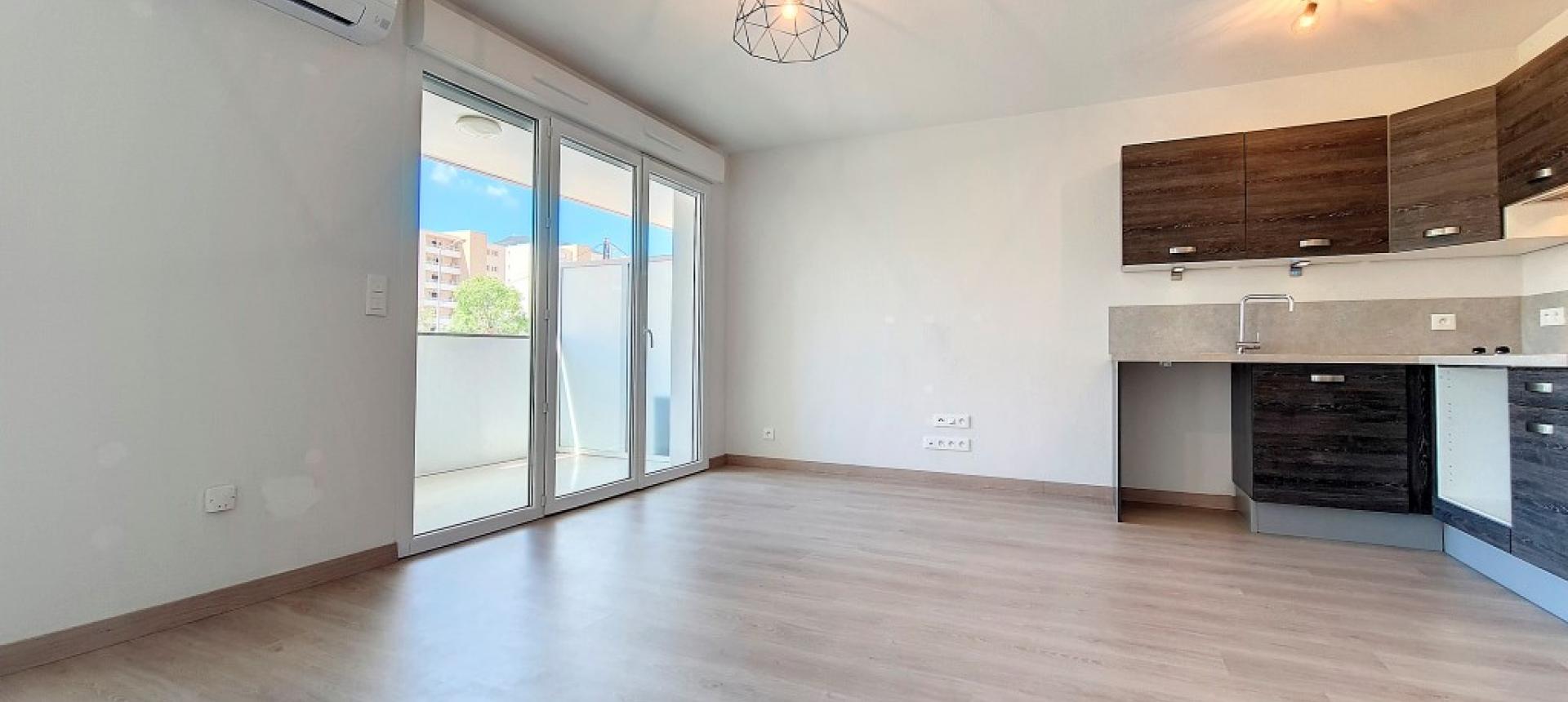 F1 à louer Résidence Opera pièce à vivre