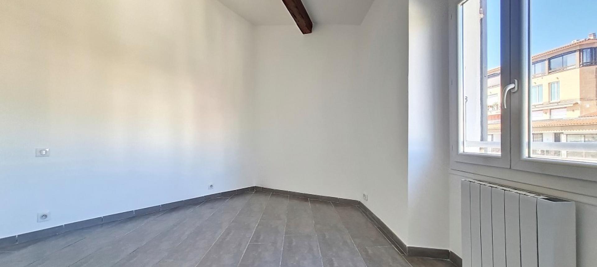 F2 à louer secteur Diamant chambre