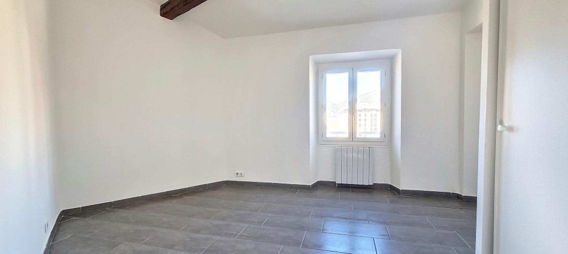 F2 à louer secteur Diamant chambre