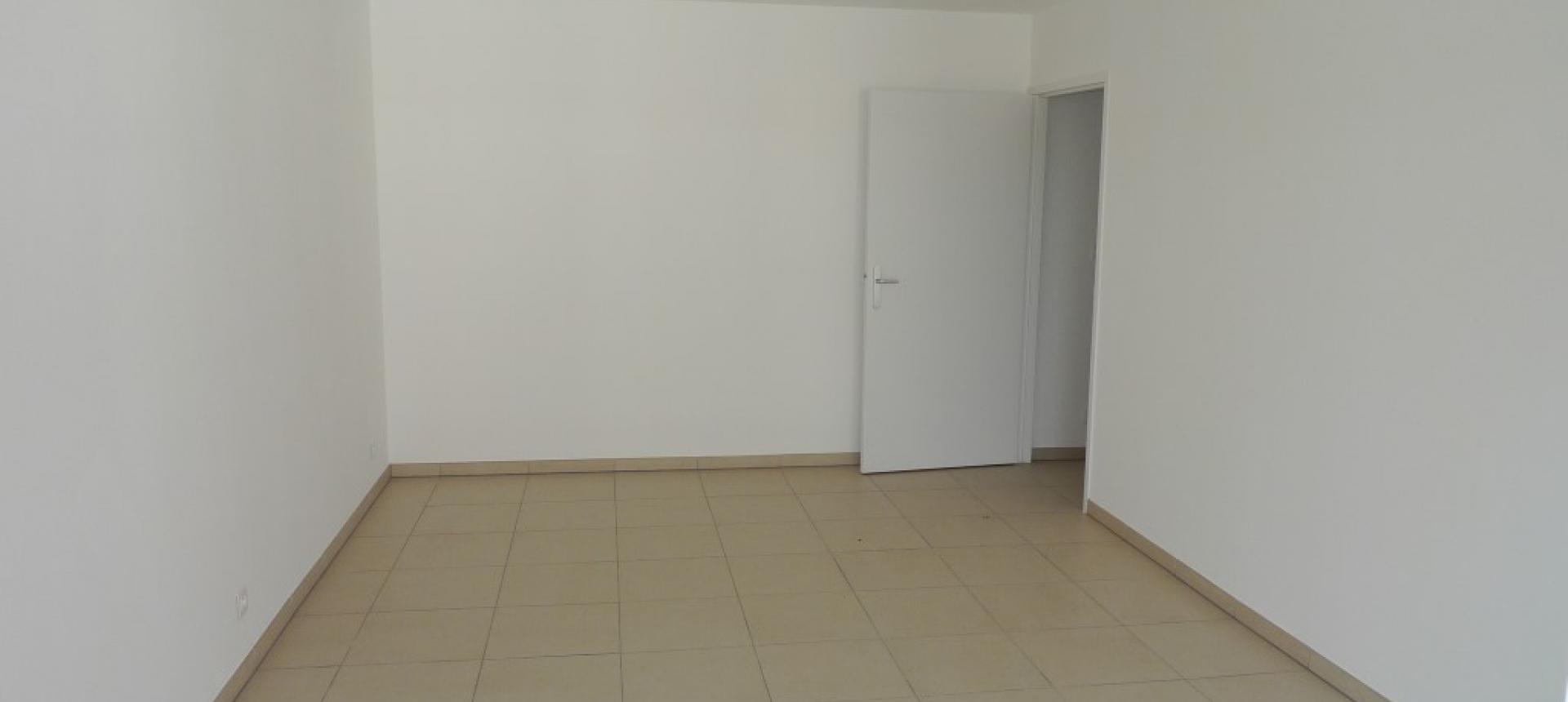 F3 à louer ATRIUM J1 séjour