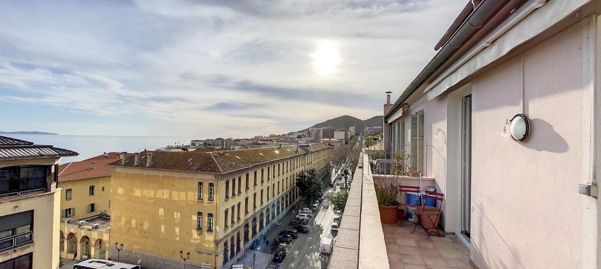 F3 à louer Cours Grandval terrasse