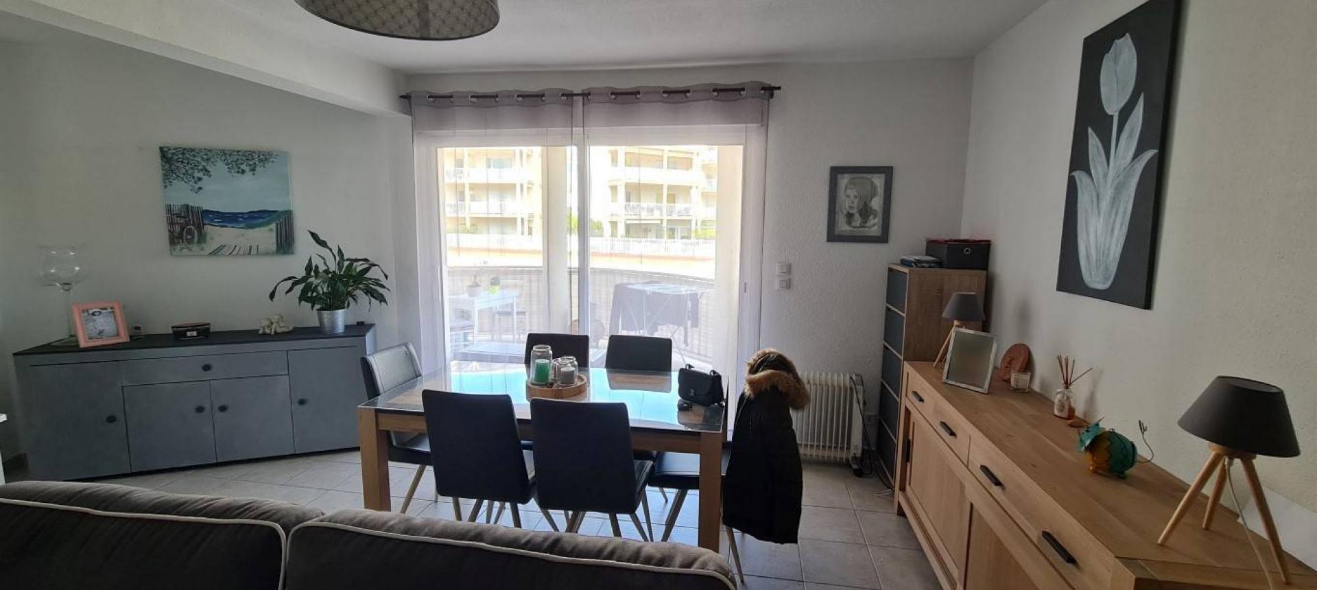 F2 A LOUER TERRASSES DES MILLELI CHAMBRE