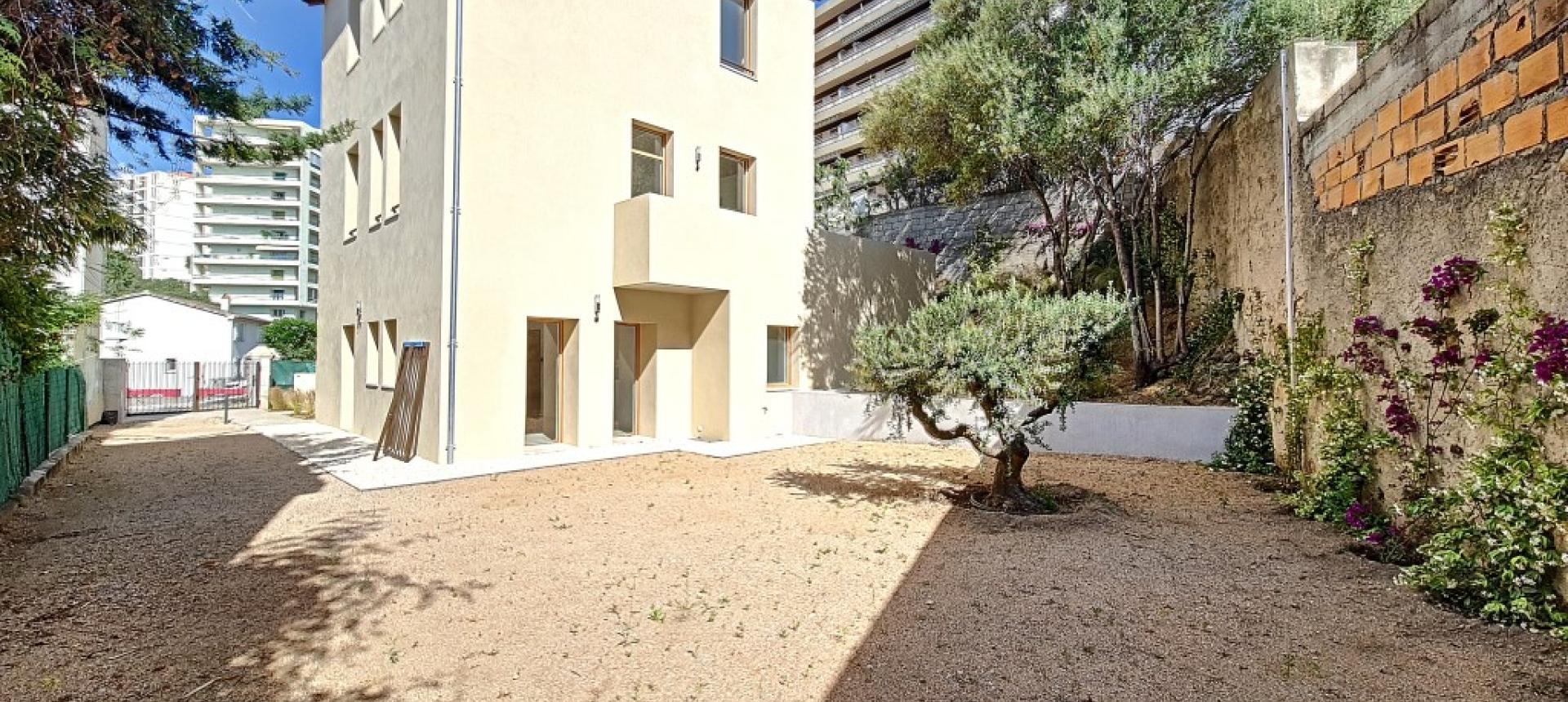 F3 à louer  Albert 1er Forcone  jardin