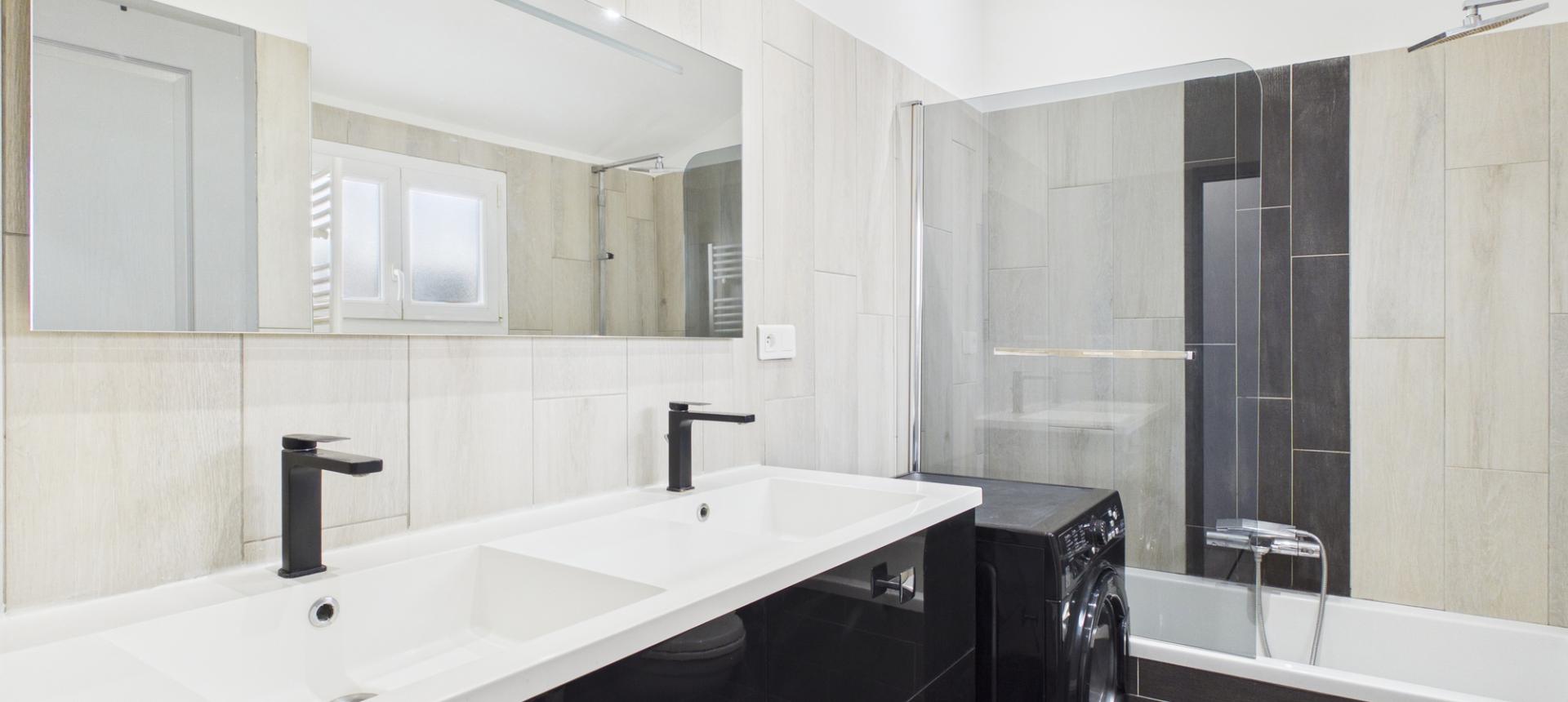 A vendre F1-2 Place Diamant - AJACCIO