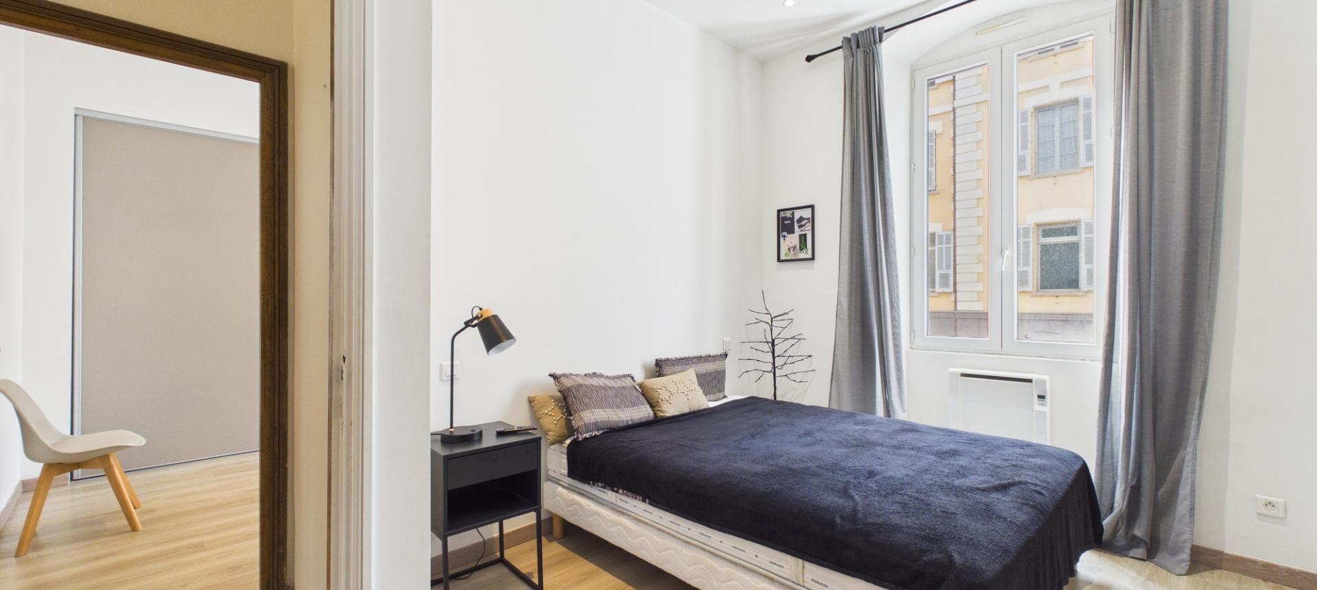 A vendre F4 rénové secteur Tribunal