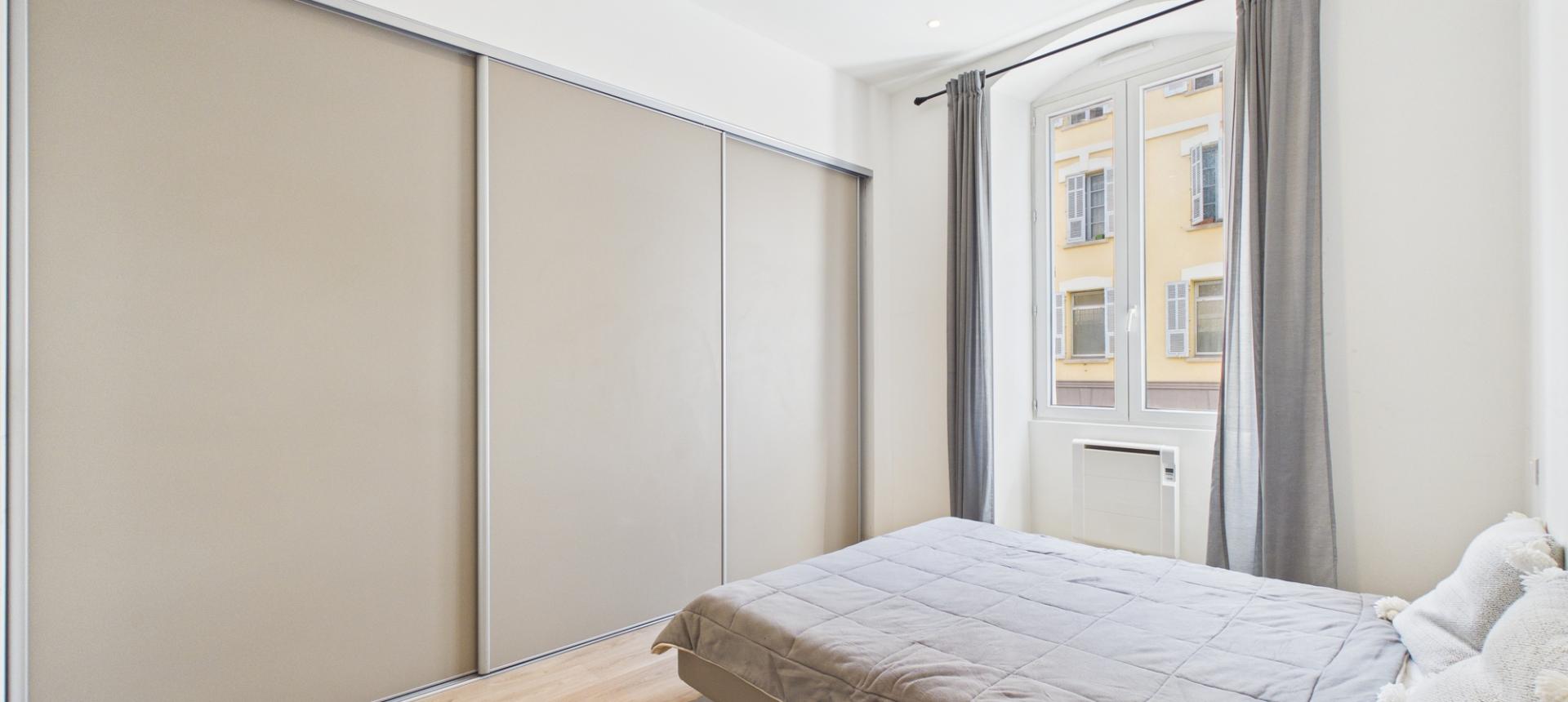 A vendre F4 rénové secteur Tribunal