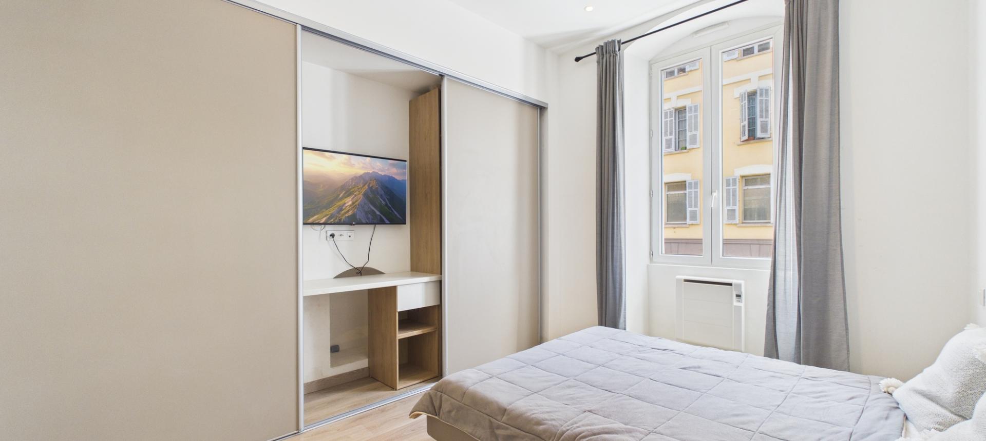 A vendre F4 rénové secteur Tribunal