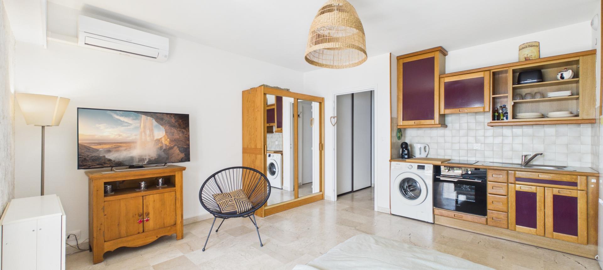 A vendre Studio avec terrasse et Vue Mer, Triangle d'Or