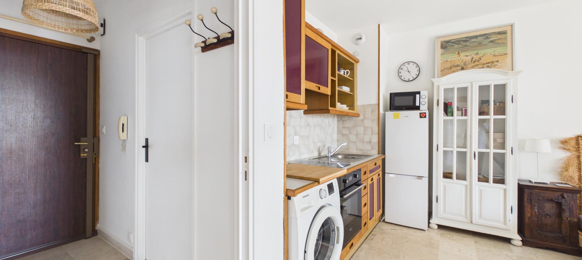 A vendre Studio avec terrasse et Vue Mer, Triangle d'Or