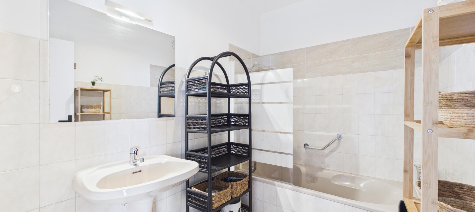 A vendre Studio avec terrasse et Vue Mer, Triangle d'Or