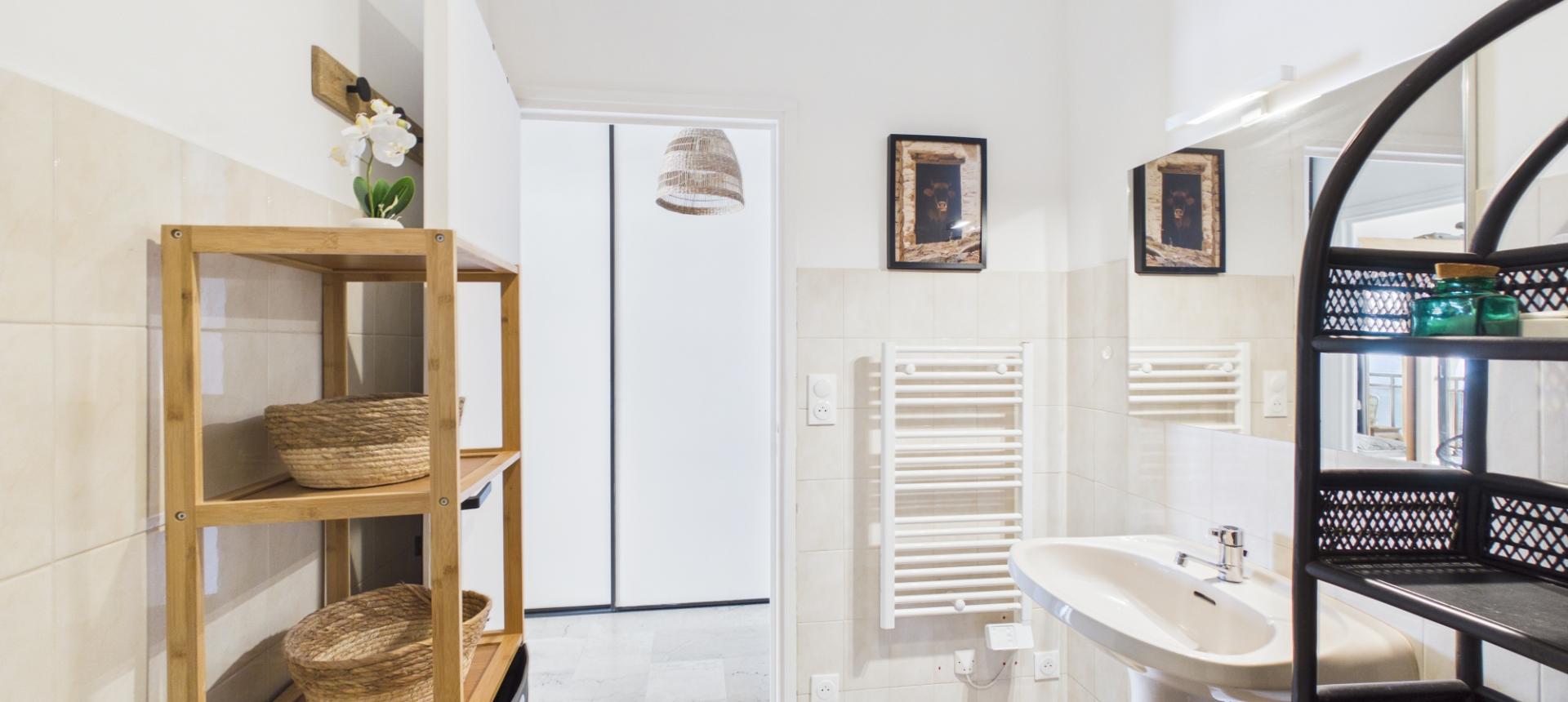 A vendre Studio avec terrasse et Vue Mer, Triangle d'Or