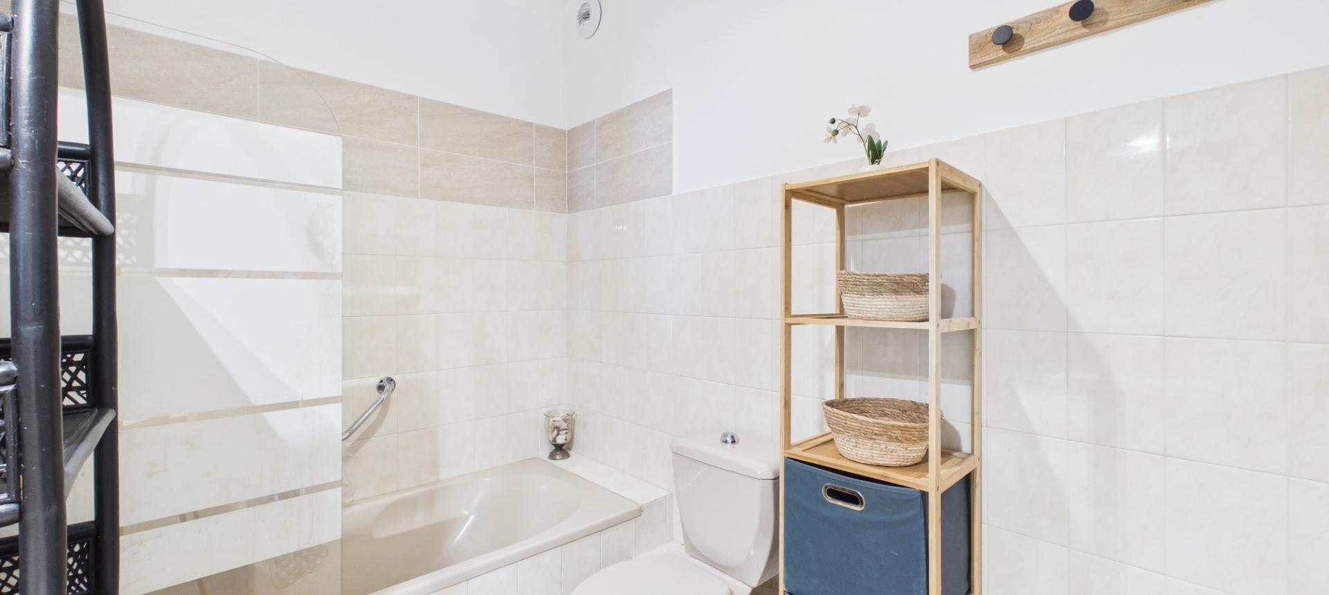 A vendre Studio avec terrasse et Vue Mer, Triangle d'Or