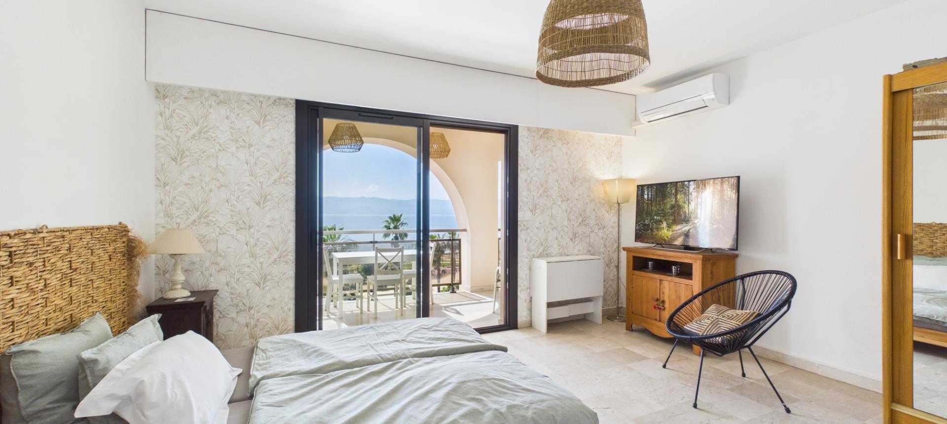 A vendre Studio avec terrasse et Vue Mer, Triangle d'Or