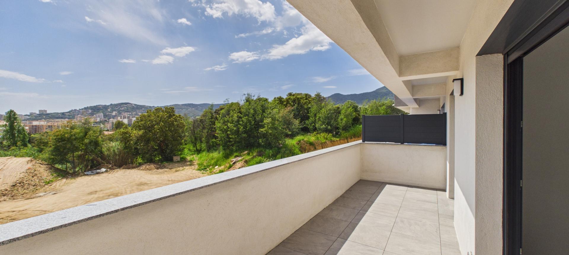 A vendre F4-5 Duplex Neuf proche Centre ville