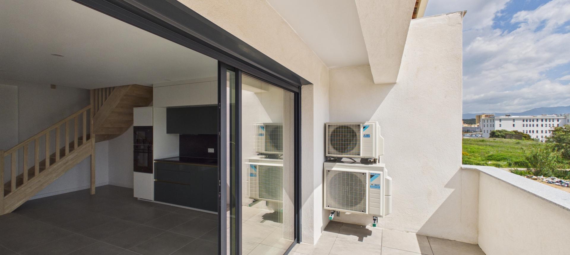 A vendre F4-5 Duplex Neuf proche Centre ville