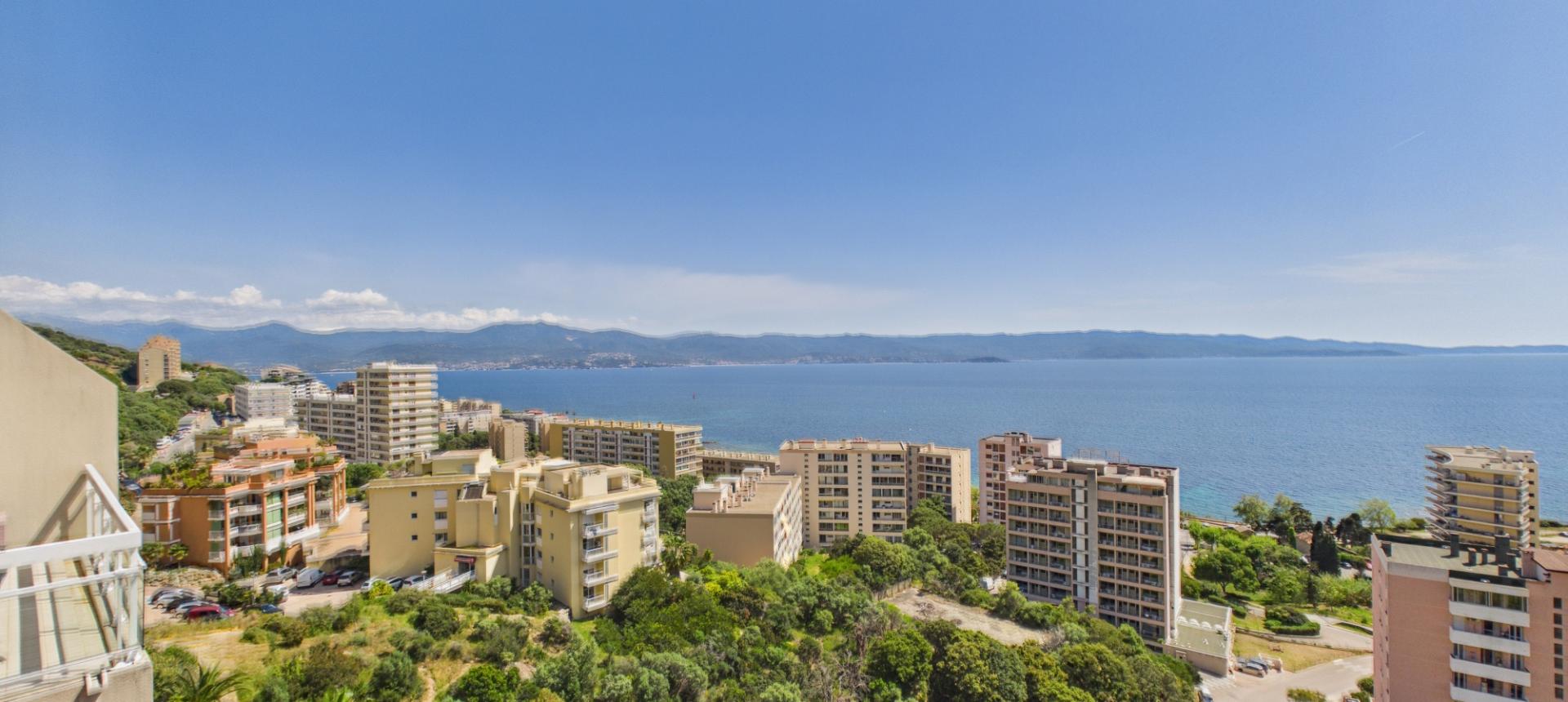 A vendre F5 Duplex Route des Sanguinaires