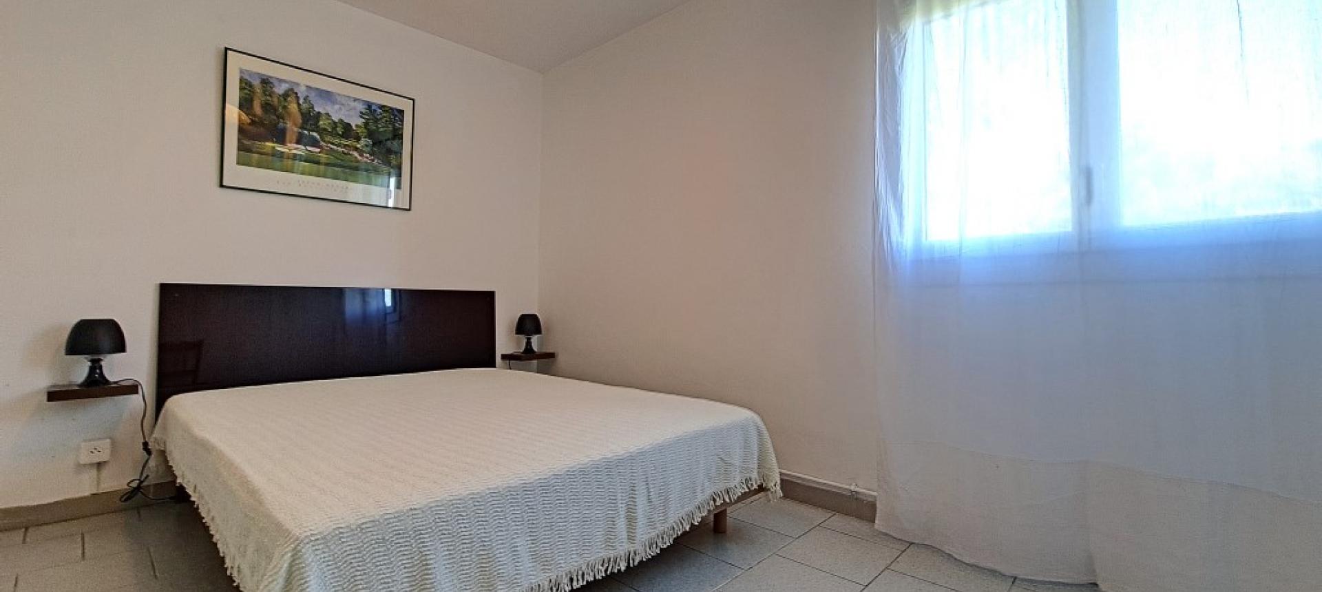 F2 meublé à louer Appieto chambre 