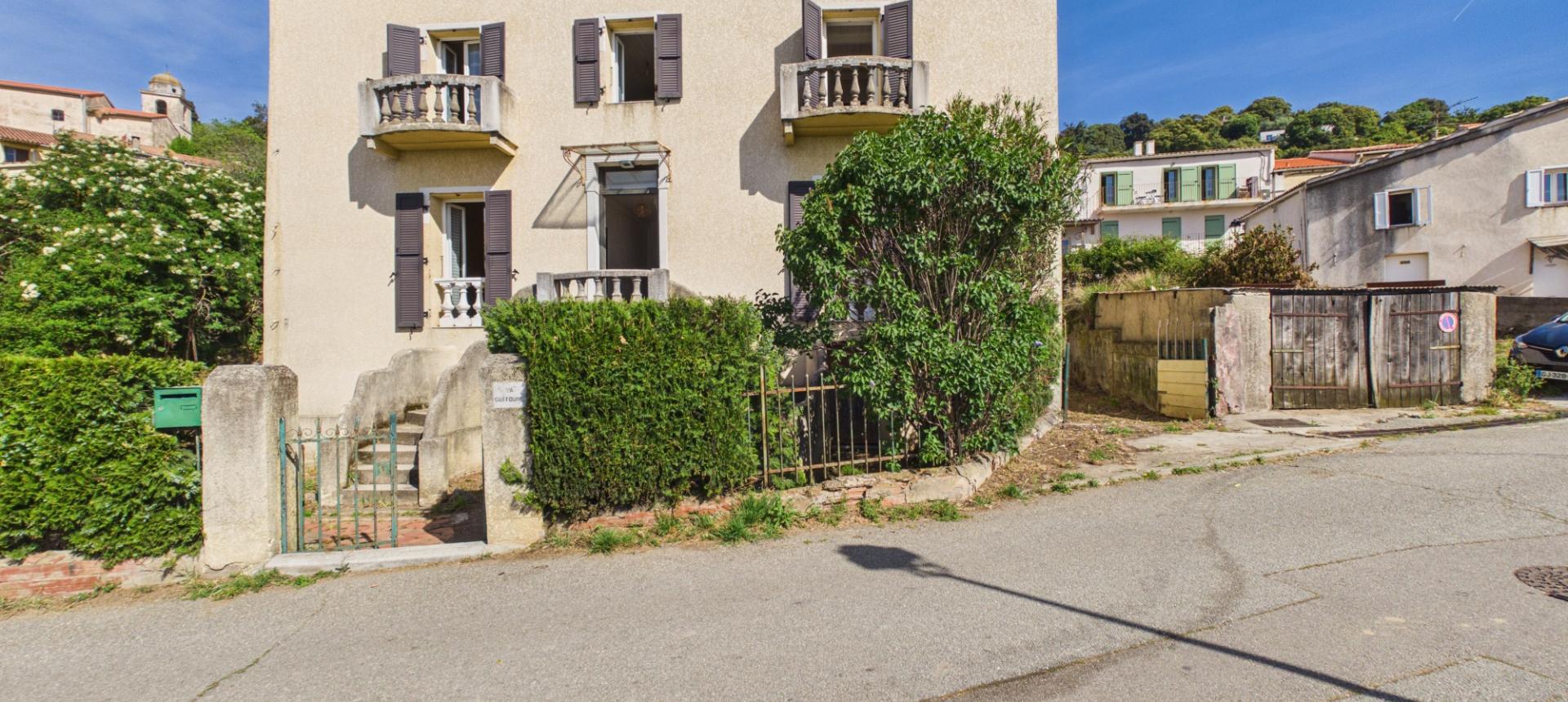 A vendre  Maison de village avec vue mer - Alata