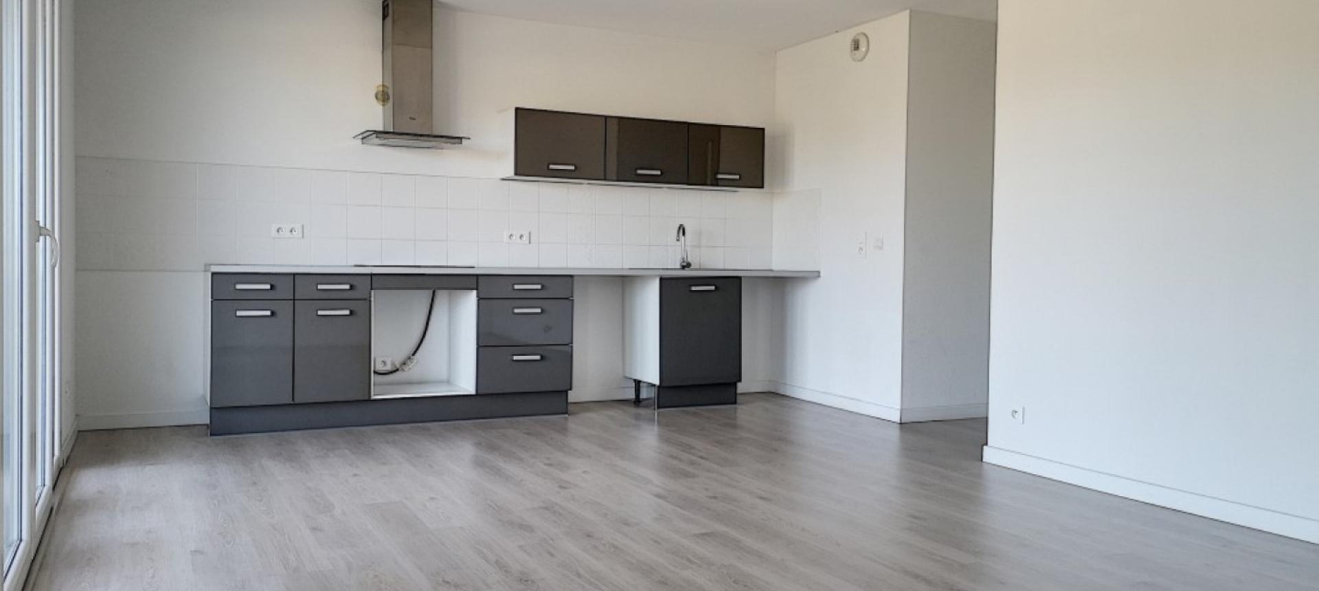 Beau F3 à la location  résidence Belvedere secteur Vazzio à Ajaccio