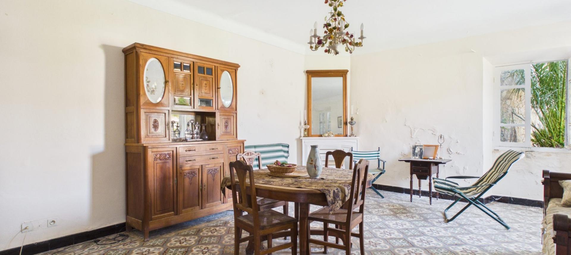 A VENDRE MAISON AUTHENTIQUE SAINTE MARIE SICHE