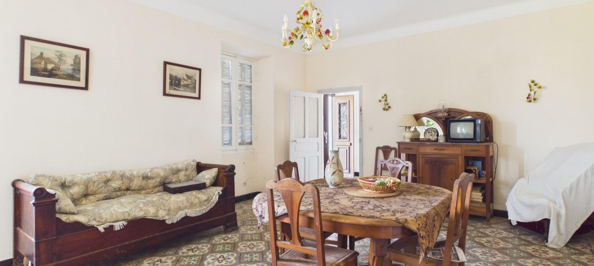 A VENDRE MAISON AUTHENTIQUE SAINTE MARIE SICHE
