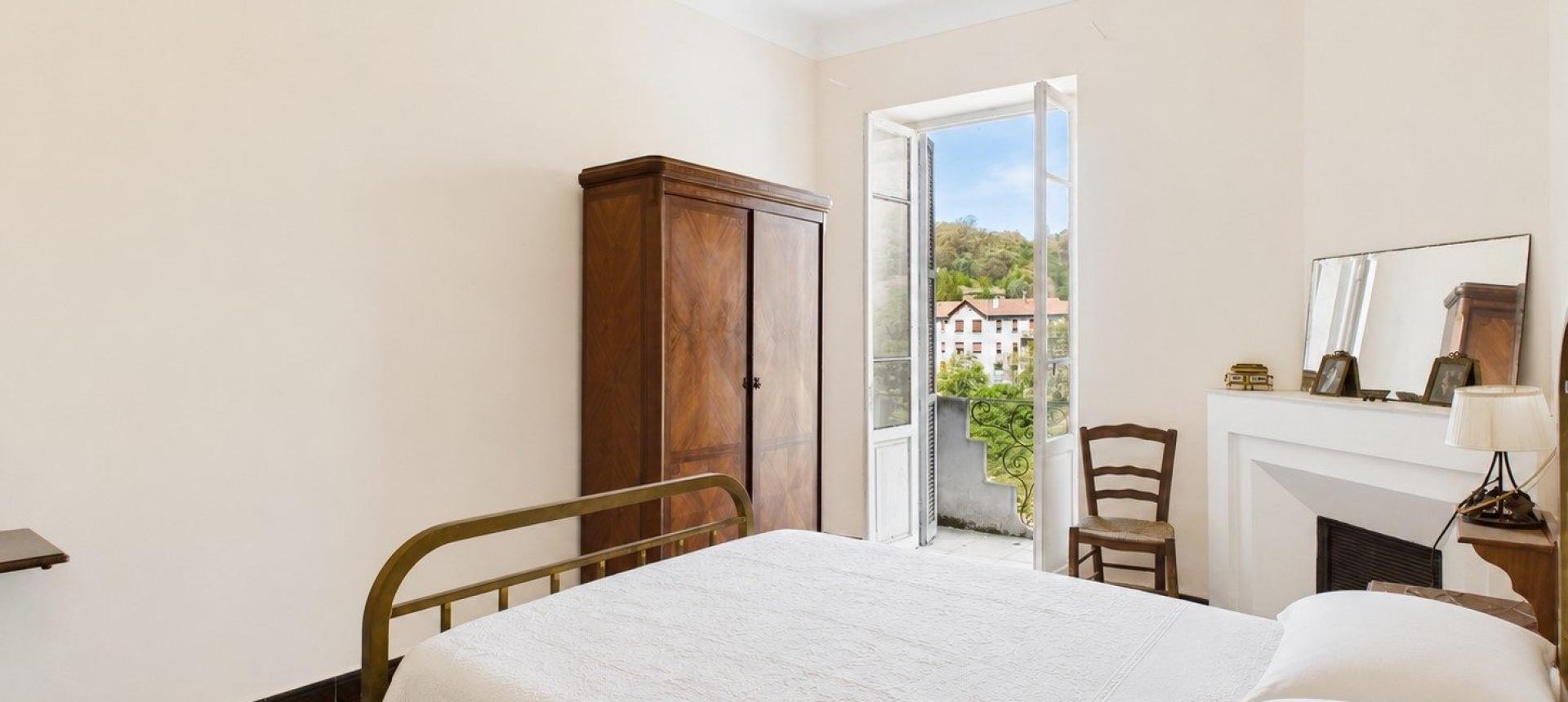 A VENDRE MAISON AUTHENTIQUE SAINTE MARIE SICHE