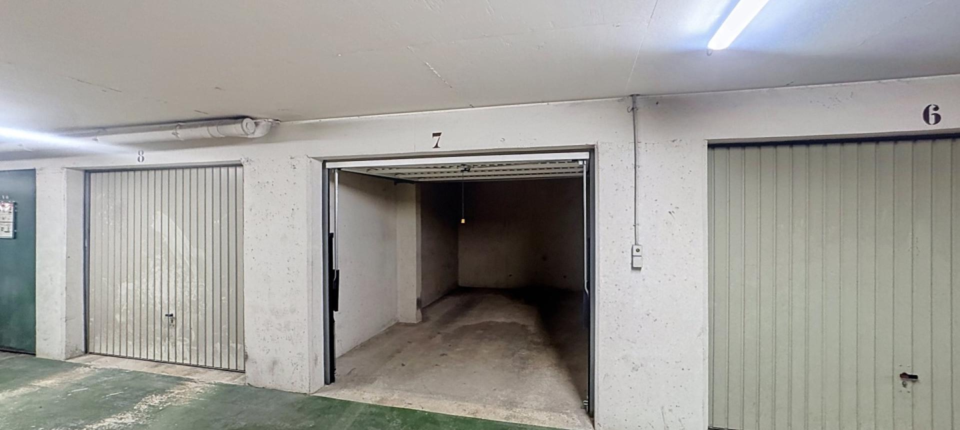 Rare Garage à louer secteur Fred Scamaroni Trottel Ajaccio