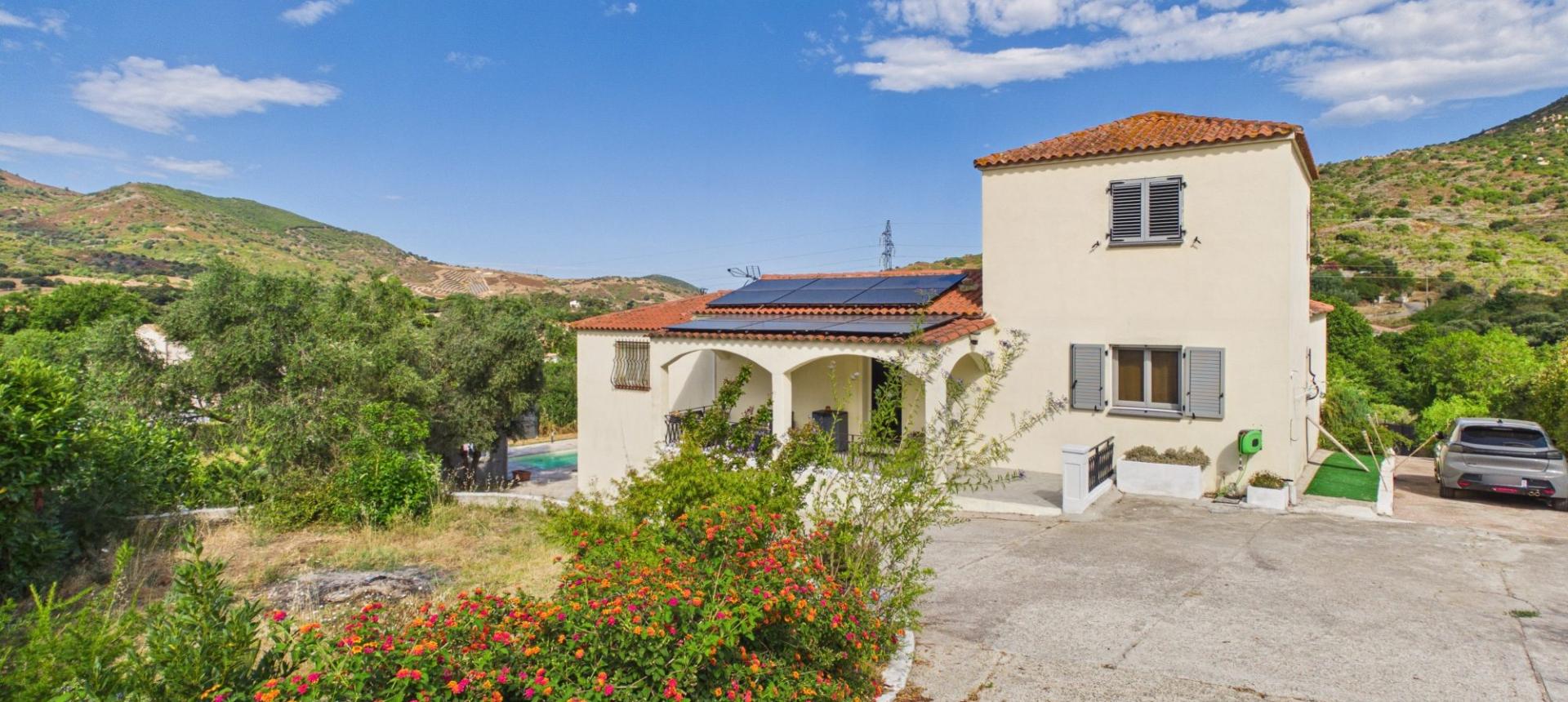 A VENDRE VILLA F5 ET F3 AVEC PISCINE - CASTAGNOLA  - ALATA