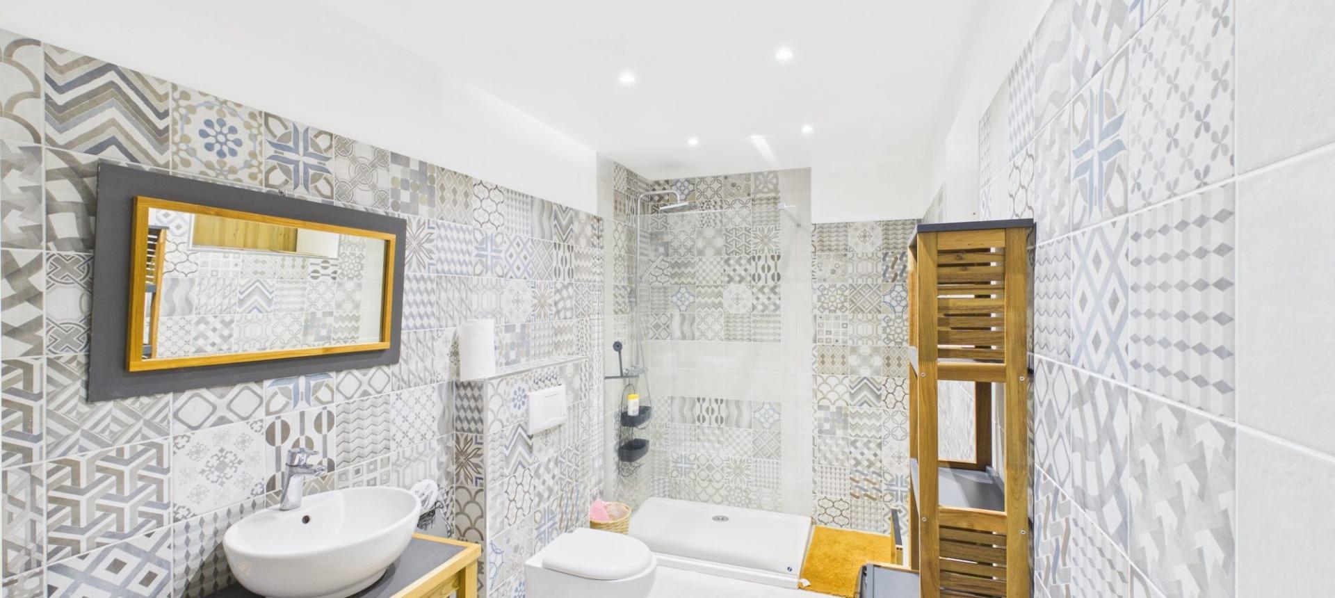 A VENDRE VILLA F5 ET F3 AVEC PISCINE - CASTAGNOLA  - ALATA