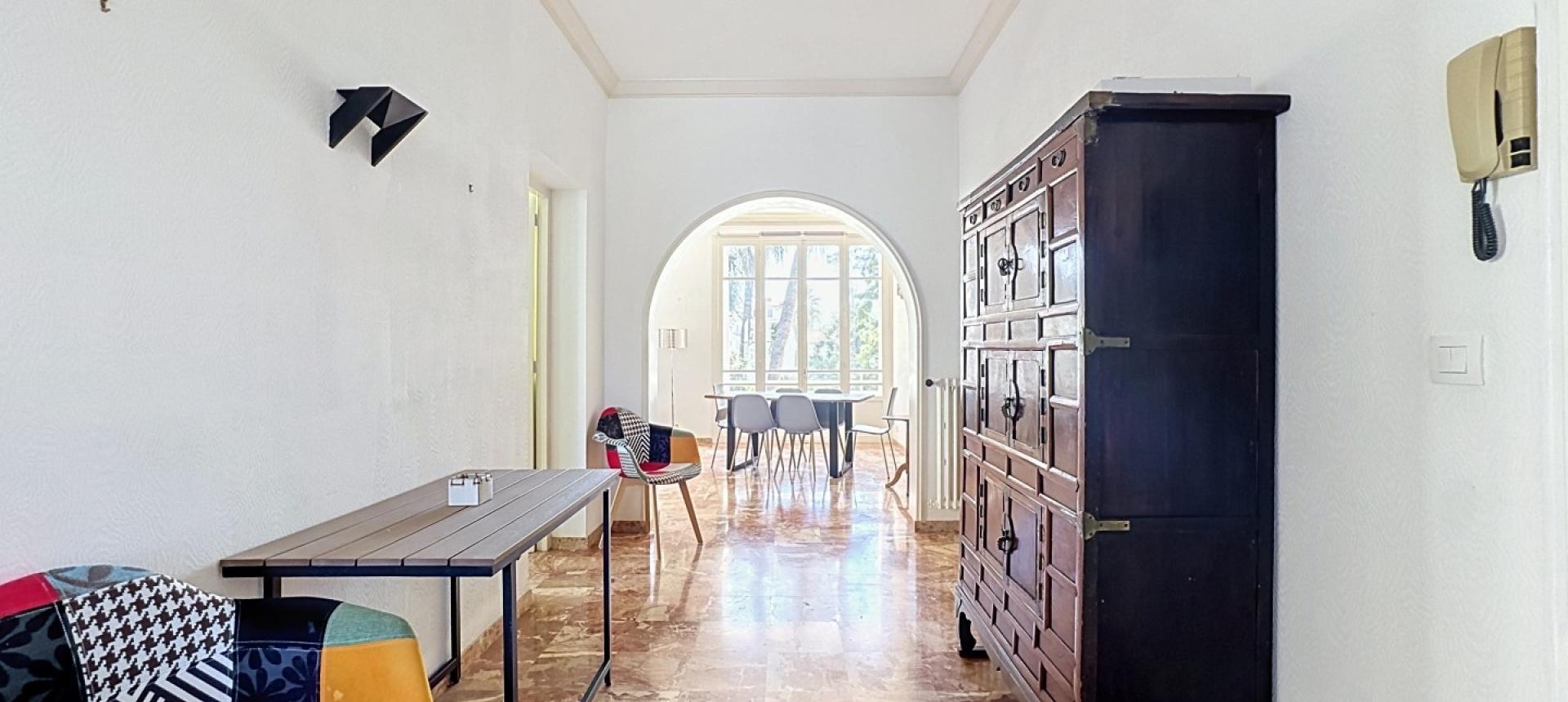 Rare F3 meublé à louer Cours Grandval à Ajaccio