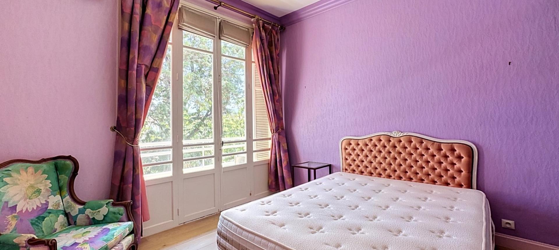 Rare F3 meublé à louer Cours Grandval à Ajaccio