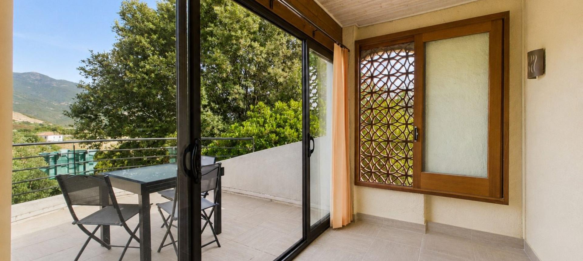 A VENDRE VILLA FAMILIALE DE 176 M² AVEC PISCINE PLAINE DE PERI
