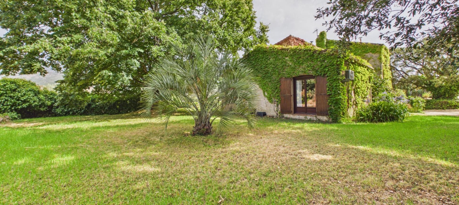 A VENDRE VILLA FAMILIALE DE 176 M² AVEC PISCINE PLAINE DE PERI