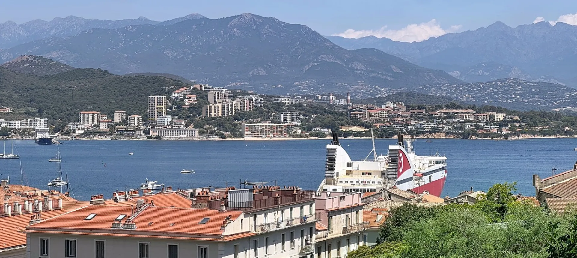 Beau F2 à louer secteur Lycée Laetitia à Ajaccio