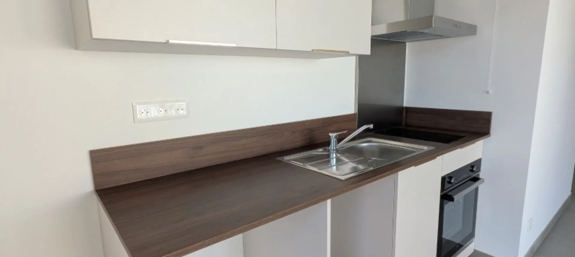 F2 neuf 4ème étage à louer secteur résidence Alba Alzo di Léva à Ajaccio